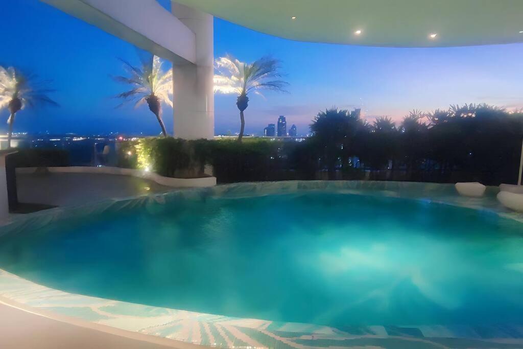 Aveline Suites Elite Rockwell View Acqua Private Residences Near Rockwell Makati Manila Exterior foto